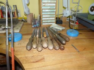 Hobbygoldschmiede – Der Kreativ-Kurs, 6, Eheringe, Trauringe selber schmieden, Sachsen, Trauringe Palladium poliert Fuge sandgestrahlt Herzen Reichel Schneider 6, Eheringe, Trauringe selber schmieden, Sachsen, 6